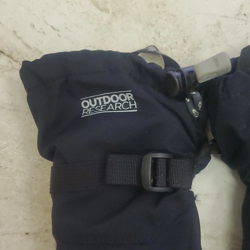 Outdoor Research black mittens kids size 5